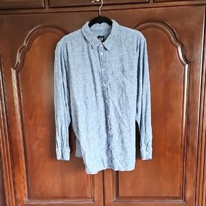 GAP Men's Pale Blue Long-Sleeve Button-Down Shirt